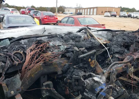 2016 Chevrolet Suburban Ltz z USA, uszkodzony, nr VIN 1GNSKJKCXGR198437